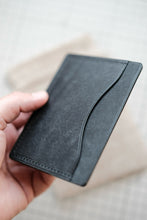 Load image into Gallery viewer, Three Pocket Minimalist - Nero Pueblo Leather