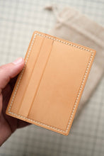 Load image into Gallery viewer, Four Pocket Cardcase - Natural Buttero Vegtan