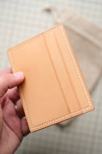 Load image into Gallery viewer, Four Pocket Cardcase - Natural Buttero Vegtan