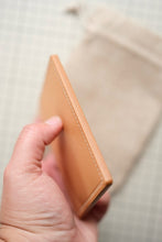 Load image into Gallery viewer, Four Pocket Cardcase - Natural Buttero Vegtan