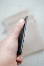 Load image into Gallery viewer, Three Pocket Minimalist - Nero Pueblo Leather