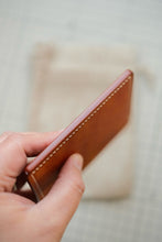 Load image into Gallery viewer, Three Pocket Minimalist - Olmo Pueblo Leather