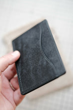 Load image into Gallery viewer, Three Pocket Minimalist - Nero Pueblo Leather