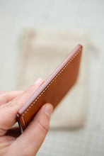 Load image into Gallery viewer, Three Pocket Minimalist - Olmo Pueblo Leather