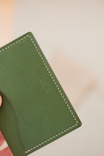 Load image into Gallery viewer, Three Pocket Minimalist - Olive Minerva Leather