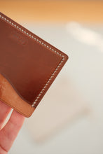 Load image into Gallery viewer, Three Pocket Minimalist - Garnet, Reversed Bourbon, Reversed Black and Bourbon Horween Shell Cordovan