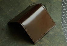 Load image into Gallery viewer, Compact Bifold - Dark Cognac Horween Shell Cordovan & Chocolate Italian Vegtan