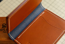 Load image into Gallery viewer, Compact Bifold - Cognac Italian Vegtan and Saphire Chèvre
