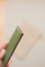Load image into Gallery viewer, Three Pocket Minimalist - Olive Minerva Leather

