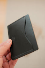Load image into Gallery viewer, Three Pocket Minimalist - Black Italian Vegtan
