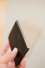 Load image into Gallery viewer, Three Pocket Minimalist - Black Italian Vegtan
