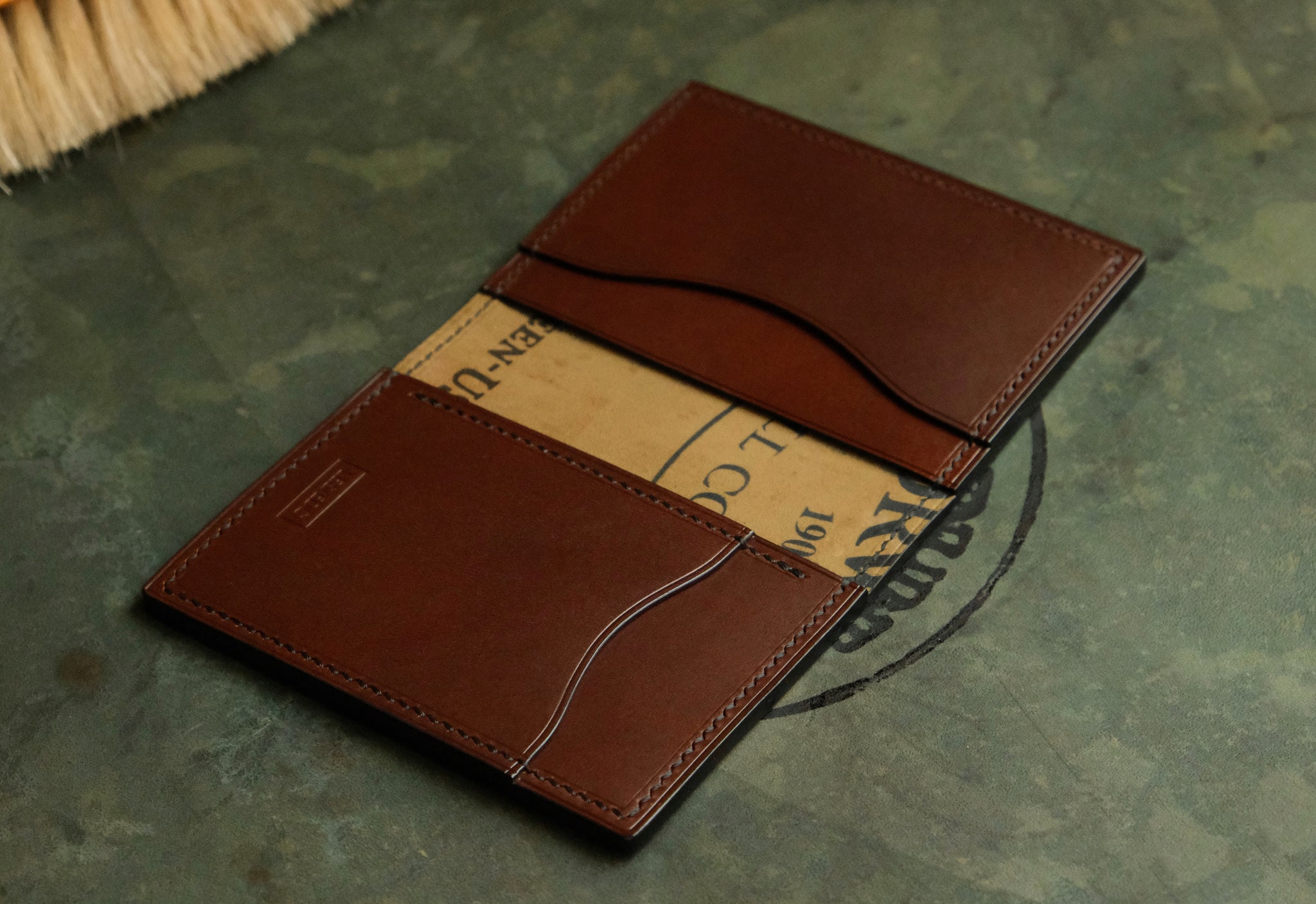 Compact Bifold - Dark Cognac Horween Shell Cordovan & Chocolate