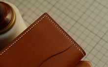 Load image into Gallery viewer, Compact Bifold - Cognac Italian Vegtan and Saphire Chèvre
